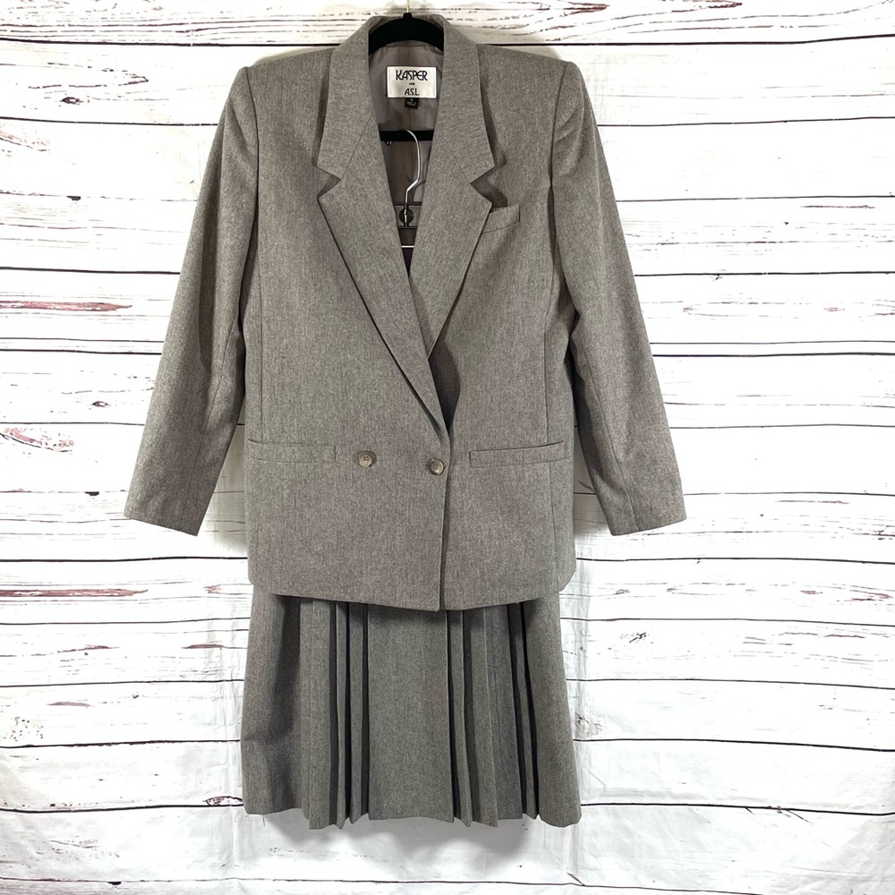 Kasper 2PC Skirt Suit Blazer Double Breast Gray Wool‎ Blend Pleated Skirt Size 6